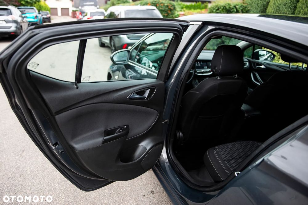 Opel Astra 1.4 Turbo Edition - 27