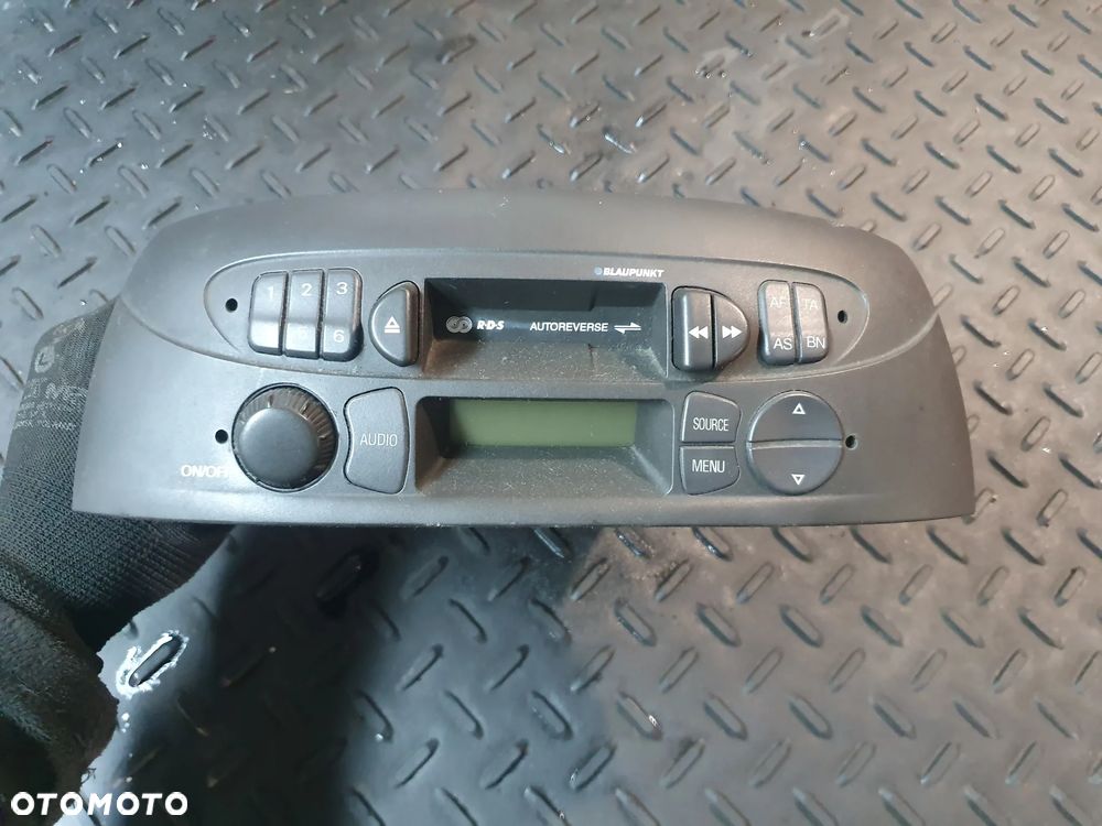 FIAT PUNTO II 2003 RADIO RADIOODTWARZACZ CD BLAUPUNKT 735289639 - 1