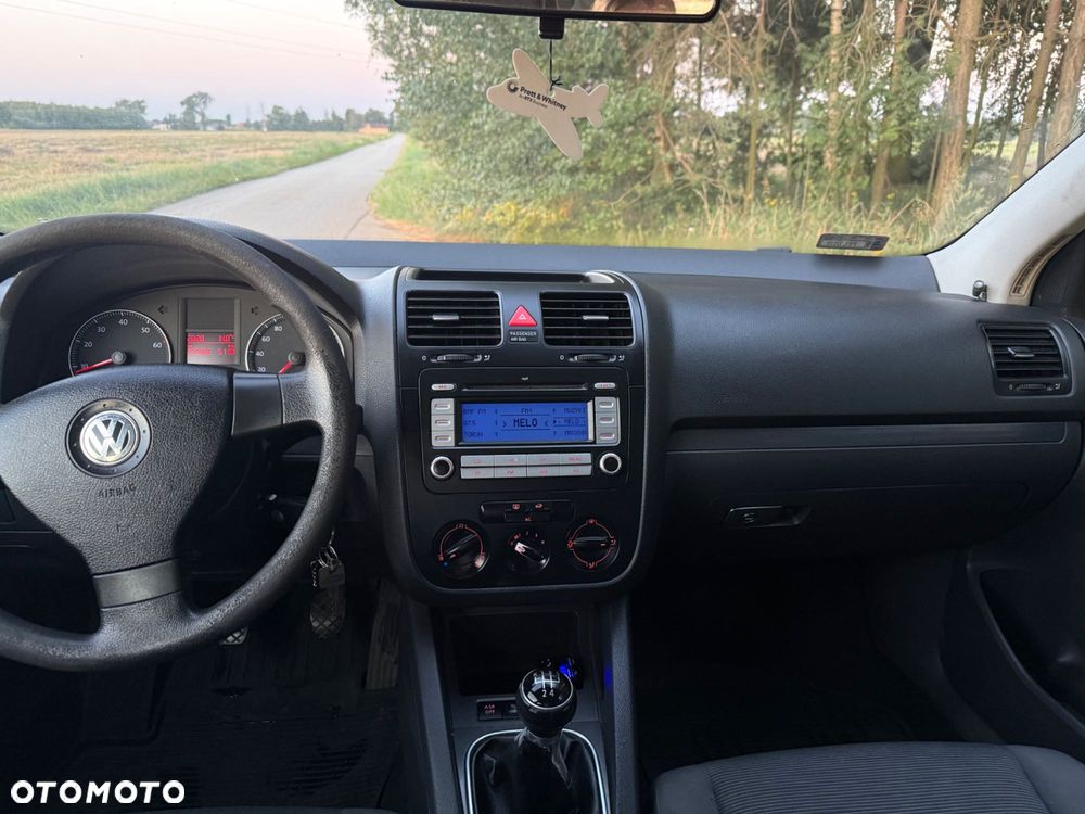 Volkswagen Golf - 8