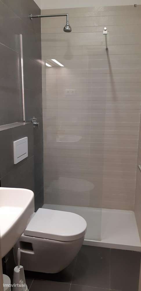 Apartamento com 1 quartos - localizado em Restelo Lisbon - Grande imagem: 2/26