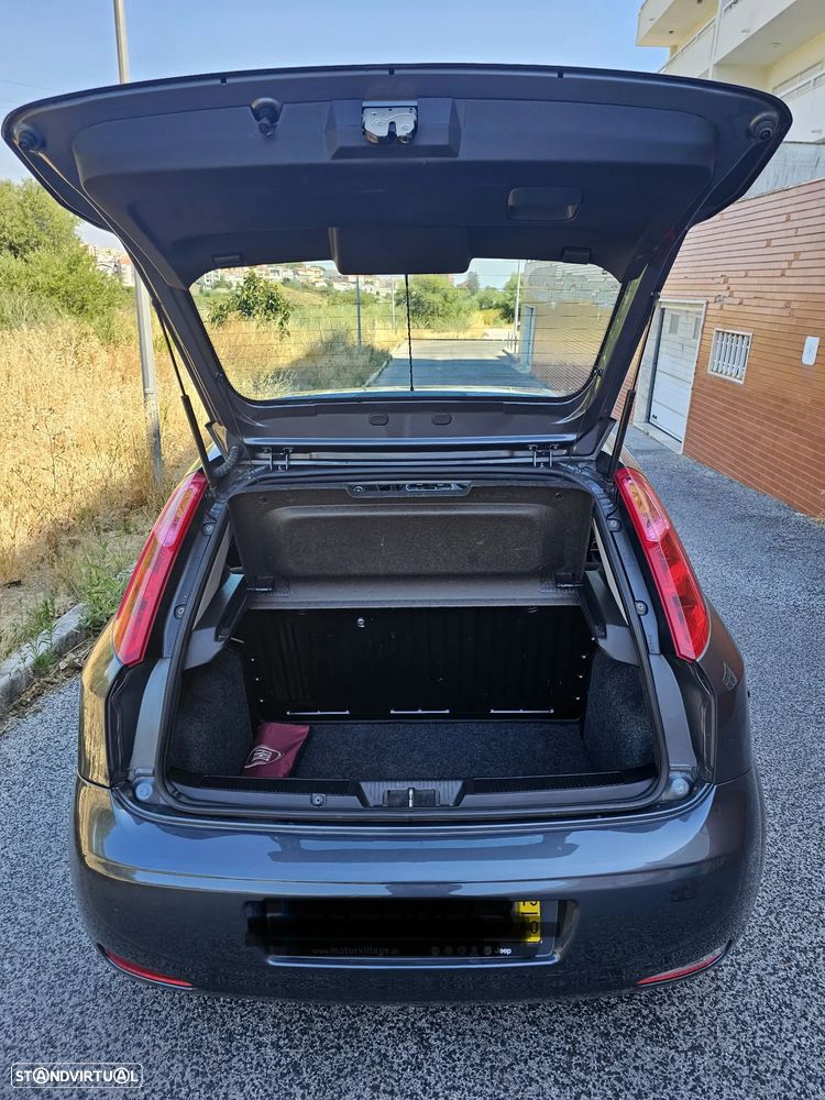 Fiat Punto 1.2 Lounge S&S - 8