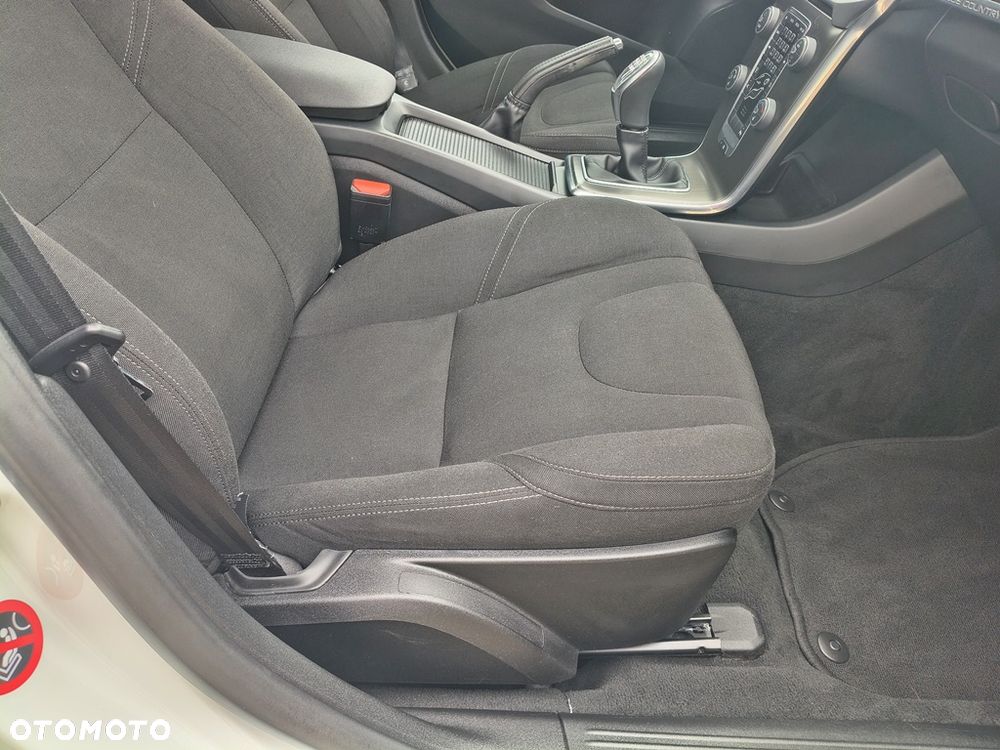 Volvo V40 Cross Country D2 - 25