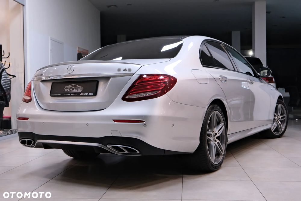 Mercedes-Benz Klasa E - 8