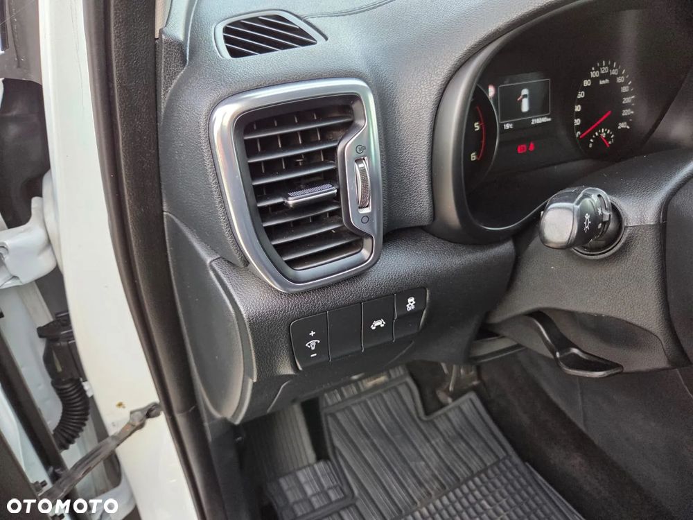 Kia Sportage 2,0 CRDI 2WD ISG Spirit - 9