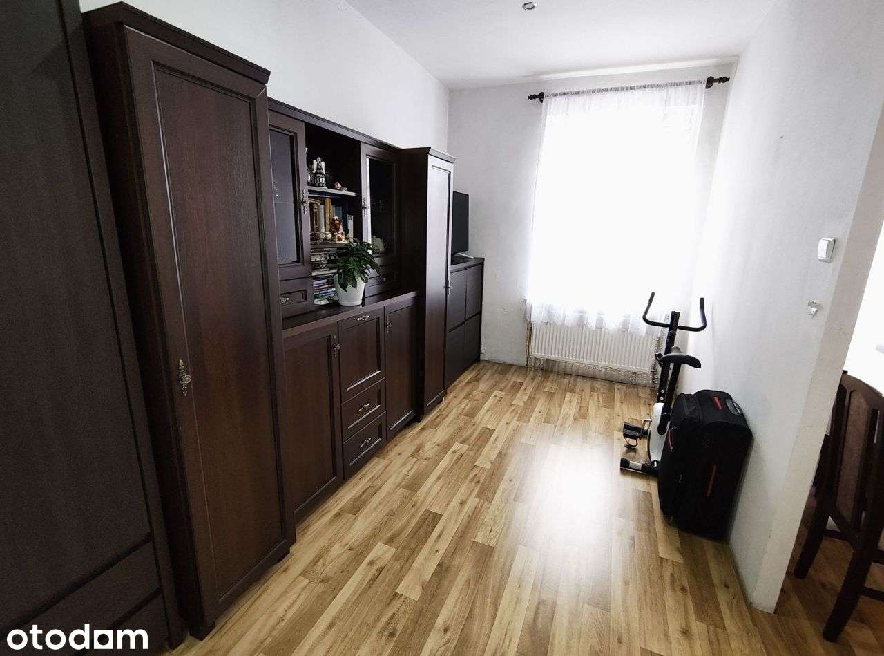 2 pok. w kamienicy z miejskim ogrzewaniem, Siemian