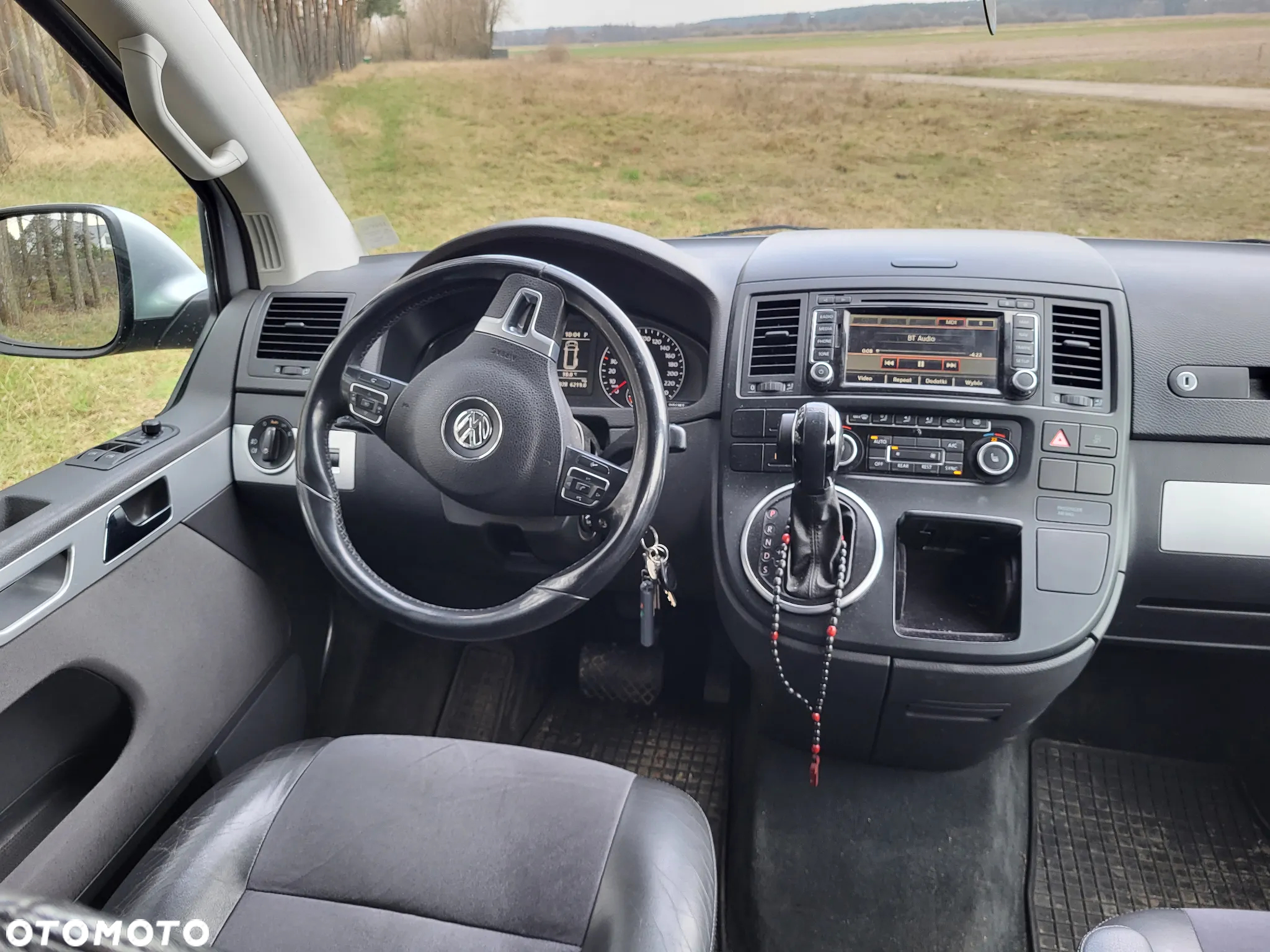 Volkswagen Multivan - 16