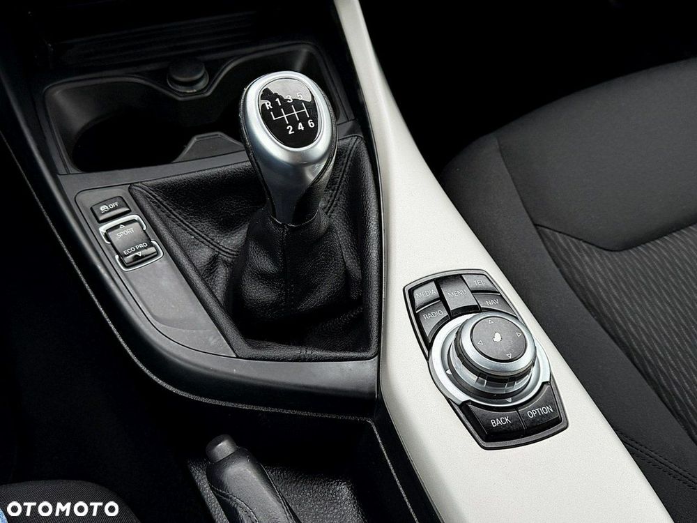 BMW Seria 1 - 19