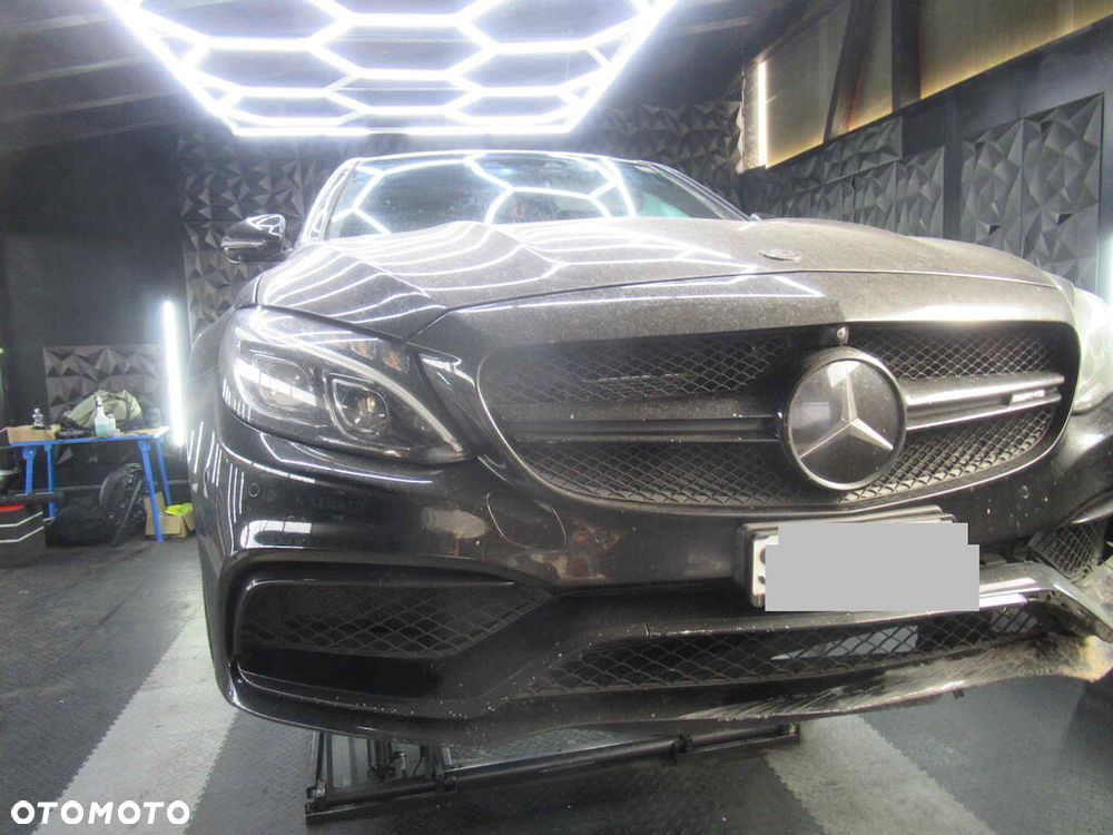 Mercedes-Benz C-Class 2016 photo 2