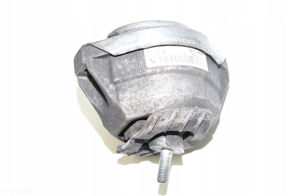 6768227 BMW E64 645I N62 PODUSZKA SILNIKA - 4