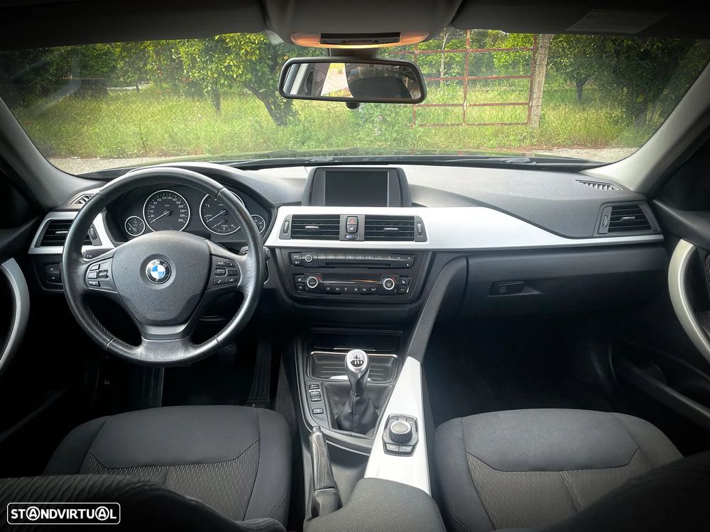 BMW 320 d Modern Line - 10