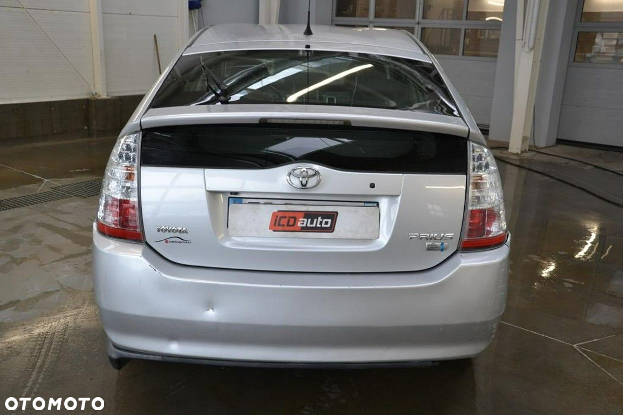 Toyota Prius - 7