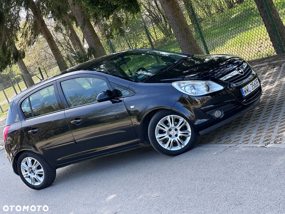 Opel Corsa 1.2 16V Essentia - 4