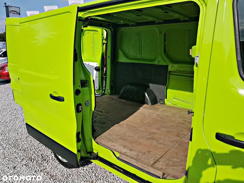 Renault TRAFIC - 12