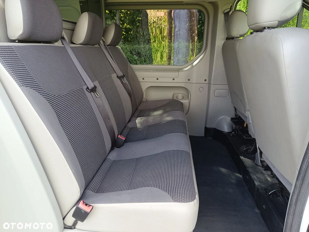 Opel Vivaro L2H1 2.9t - 16