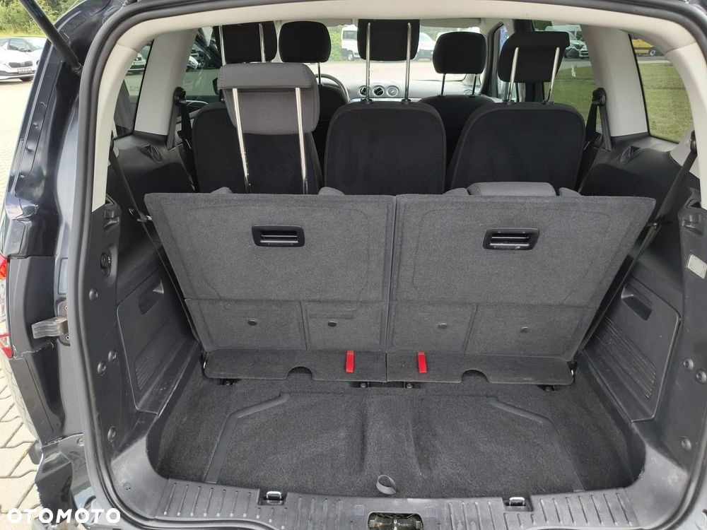Ford S-Max - 19
