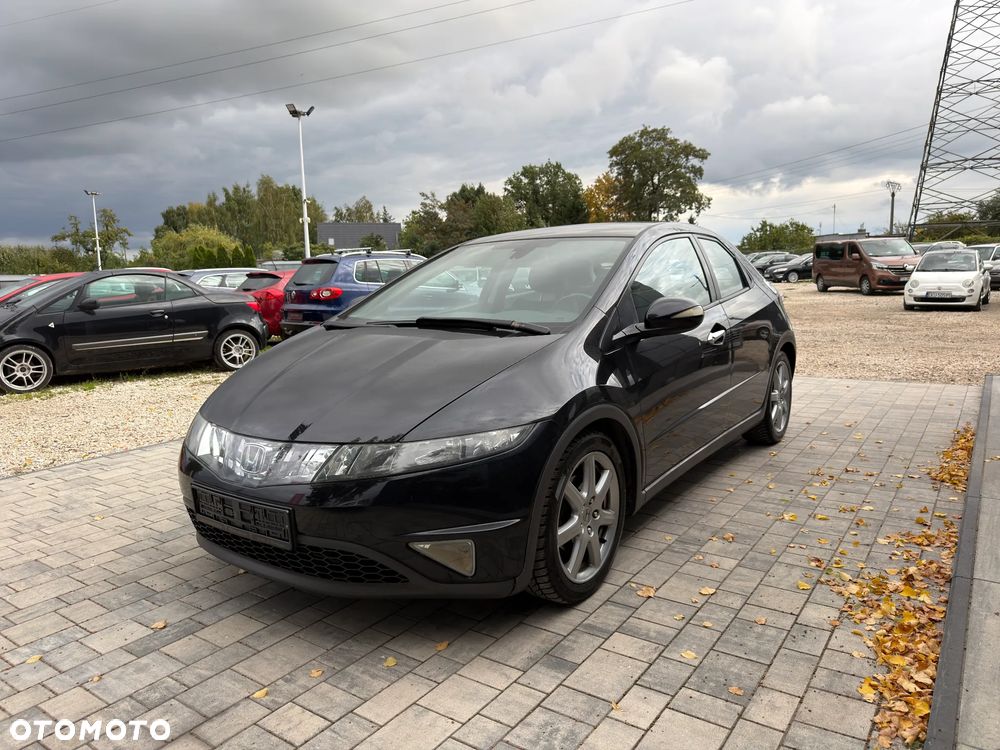 Honda Civic 1.8 Executive - 25