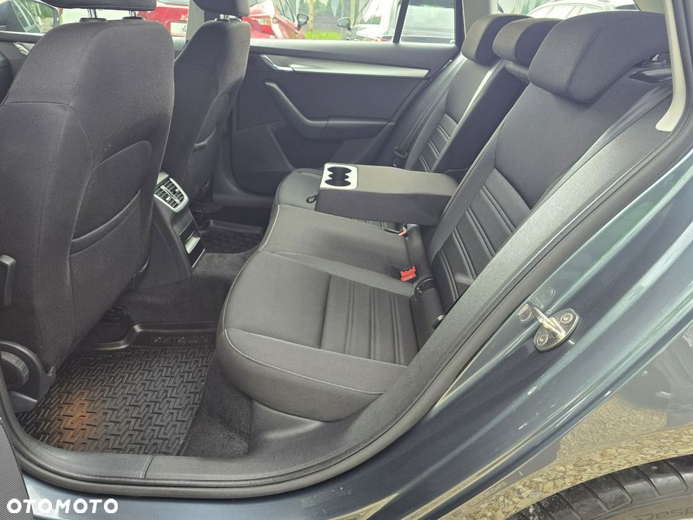 Skoda Octavia 1.5 TSI Business - 14