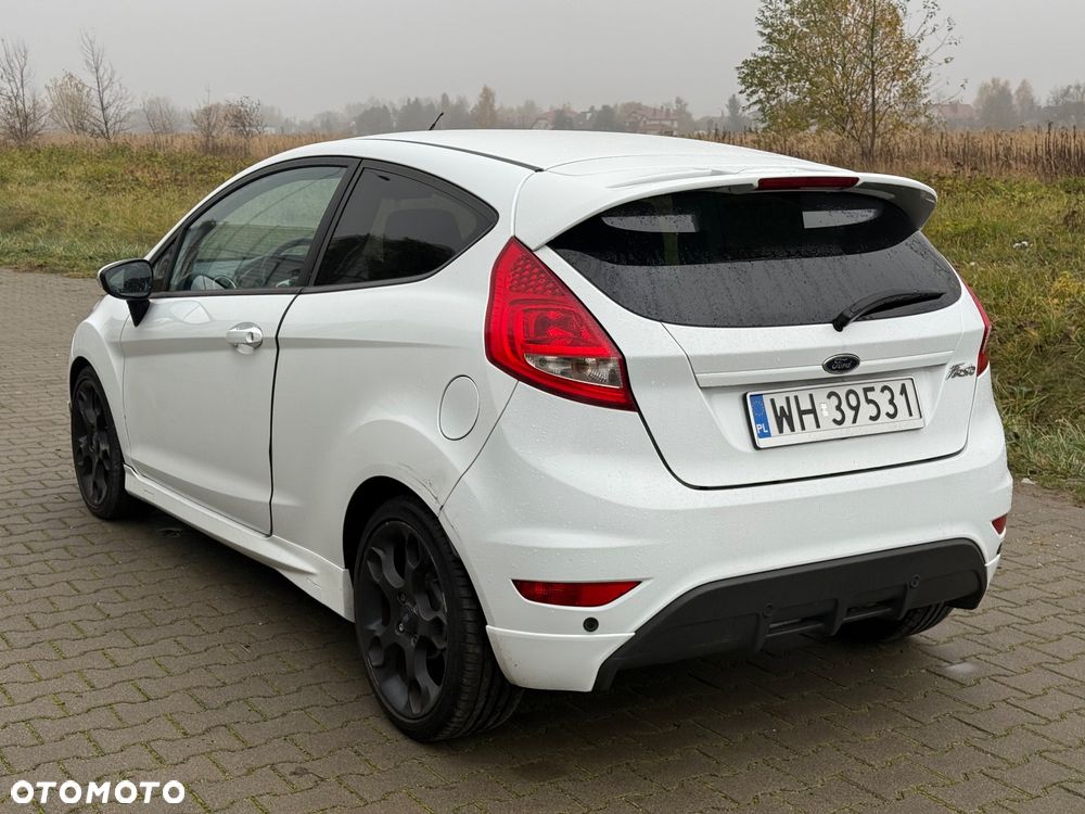 Ford Fiesta 1.6 Sport - 2