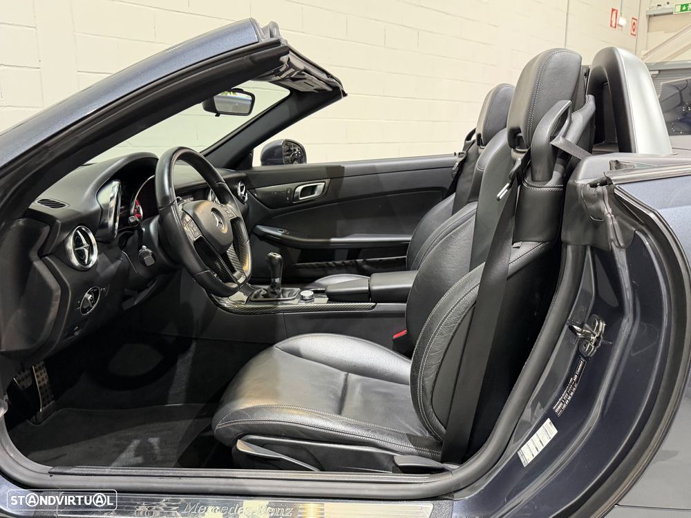 Mercedes-Benz SLK 200 (BlueEFFICIENCY) - 22
