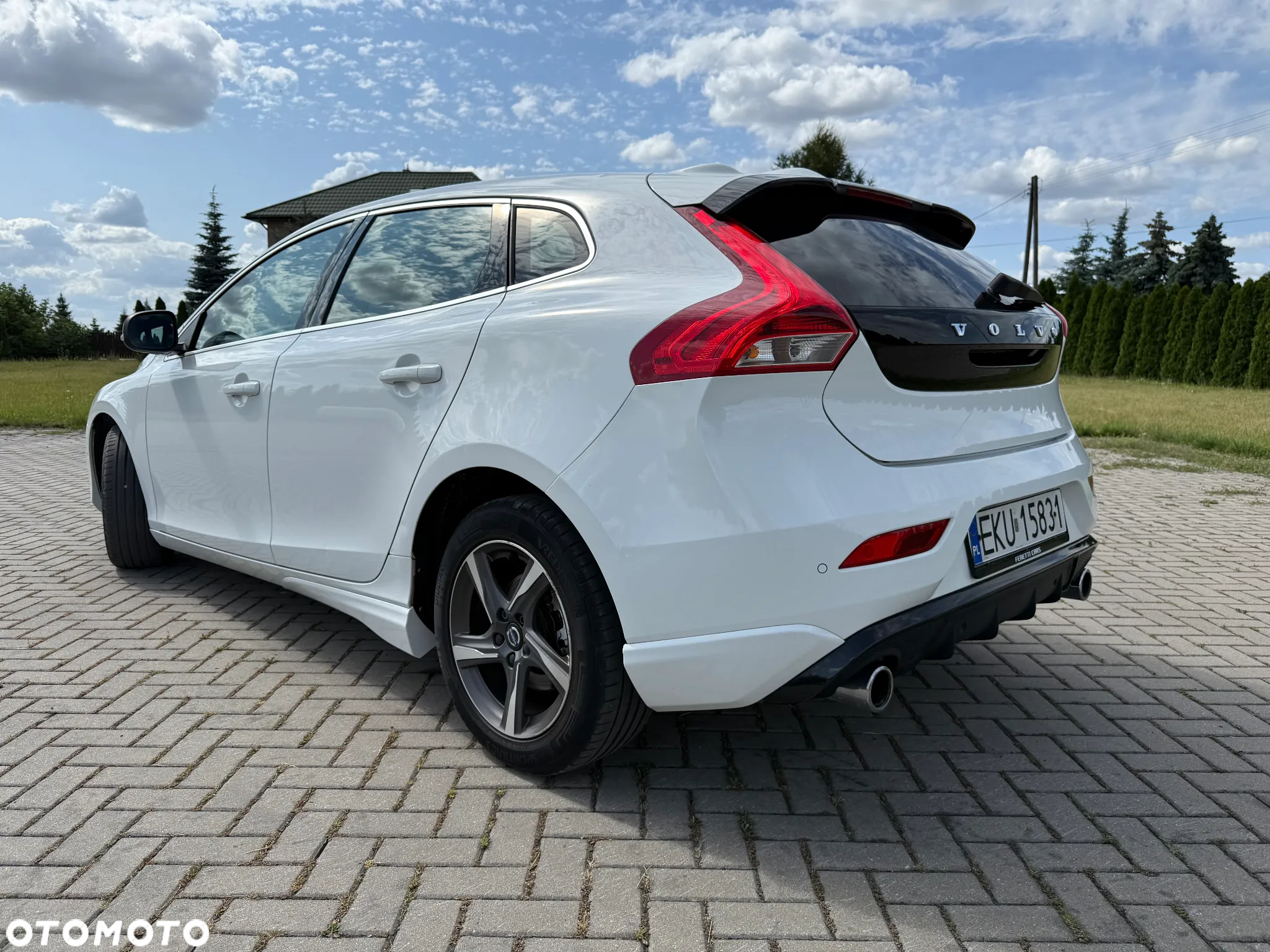 Volvo V40 D2 Drive-E R-Design Kinetic - 15