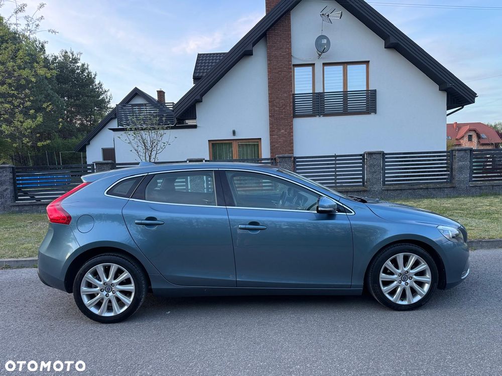 Volvo V40 D2 Summum - 25