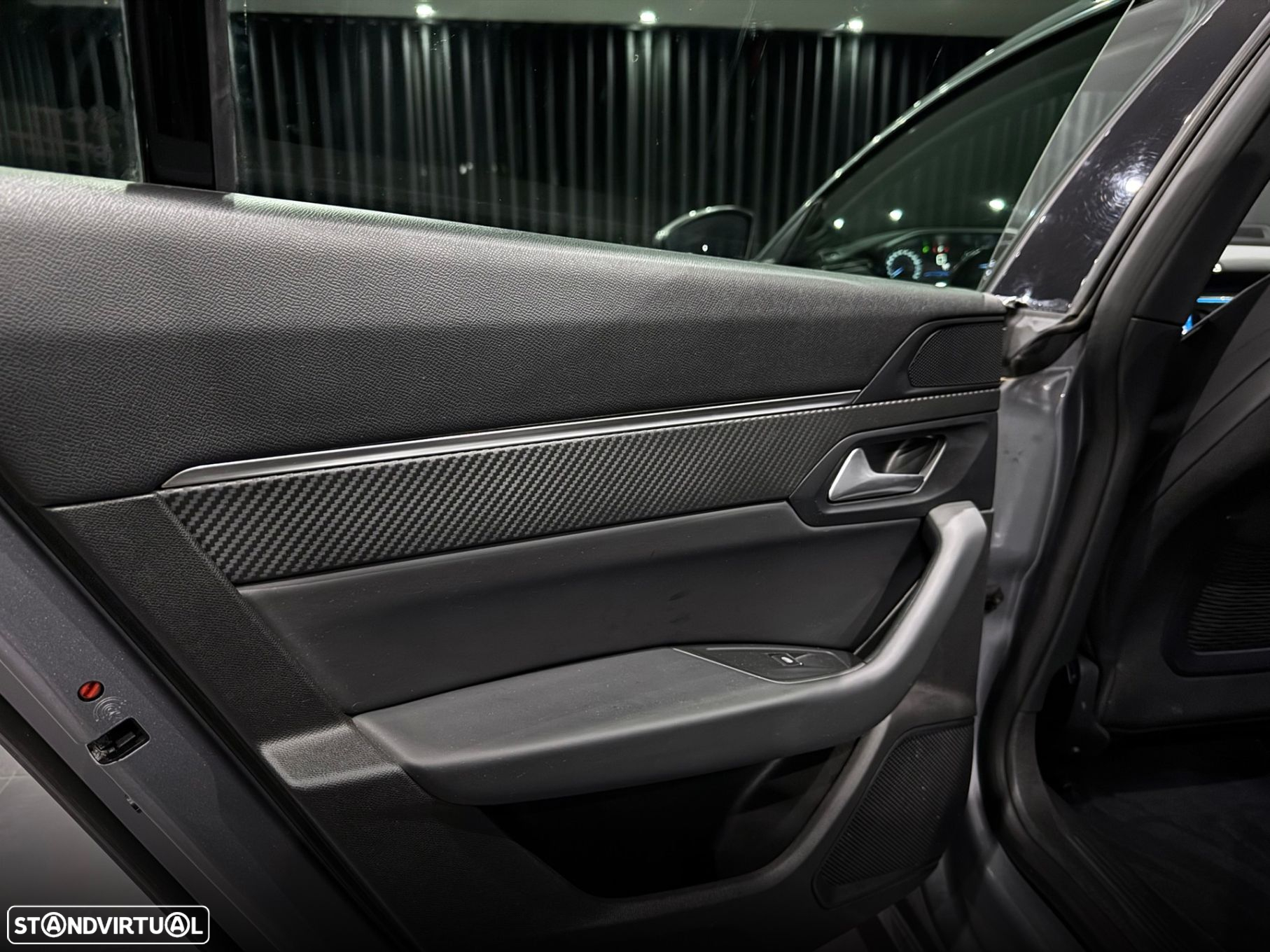 Peugeot 508 1.5 BlueHDi Allure Pack EAT8 - 33