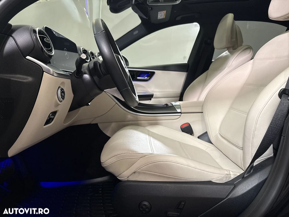 Mercedes-Benz C - 23