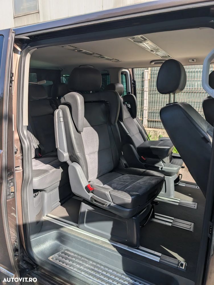 Volkswagen Multivan - 10