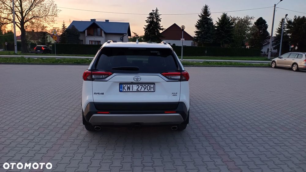Toyota RAV4 - 6