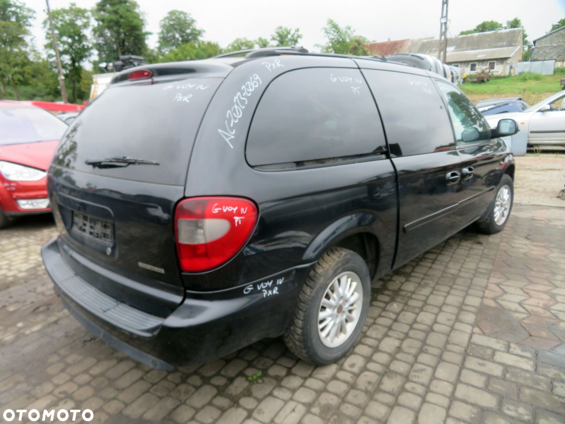 CHRYSLER GRAND VOYAGER IV RG RS LIFT 2007 PXR 2.8 CRD ENR 150KM DGL CZARNY na części - 5