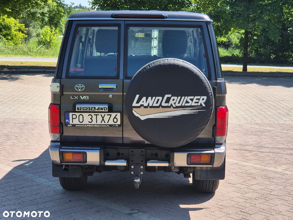 Toyota Land Cruiser - 6