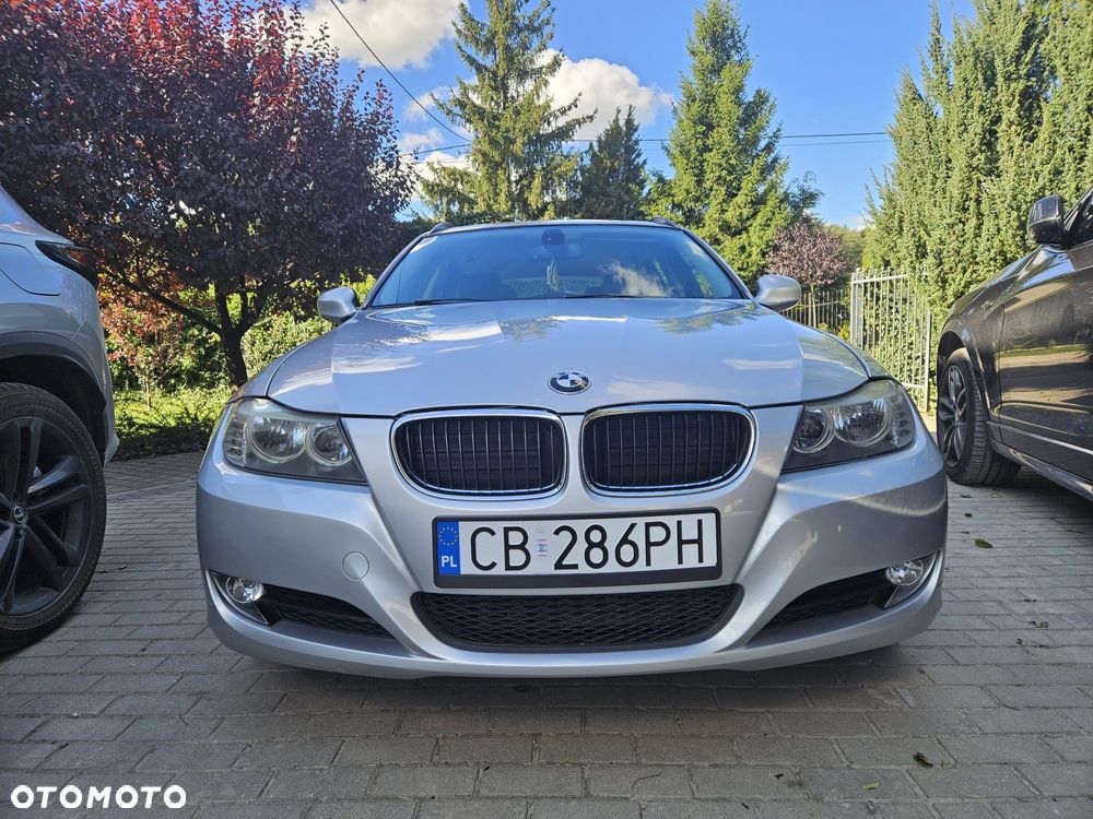 BMW Seria 3 320d DPF Efficient Dynamics Edition - 1