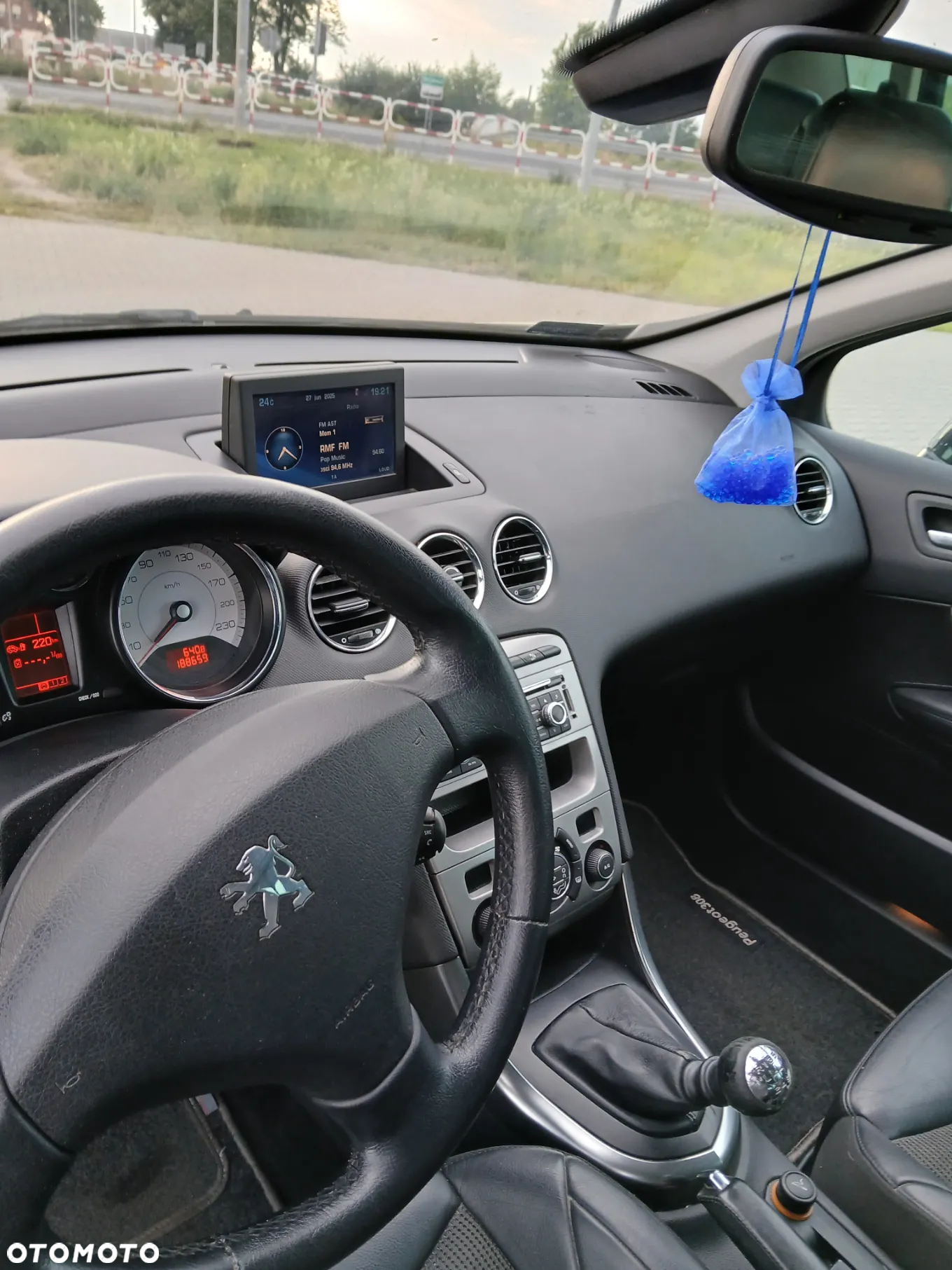 Peugeot 308 HDi FAP 110 Premium - 11
