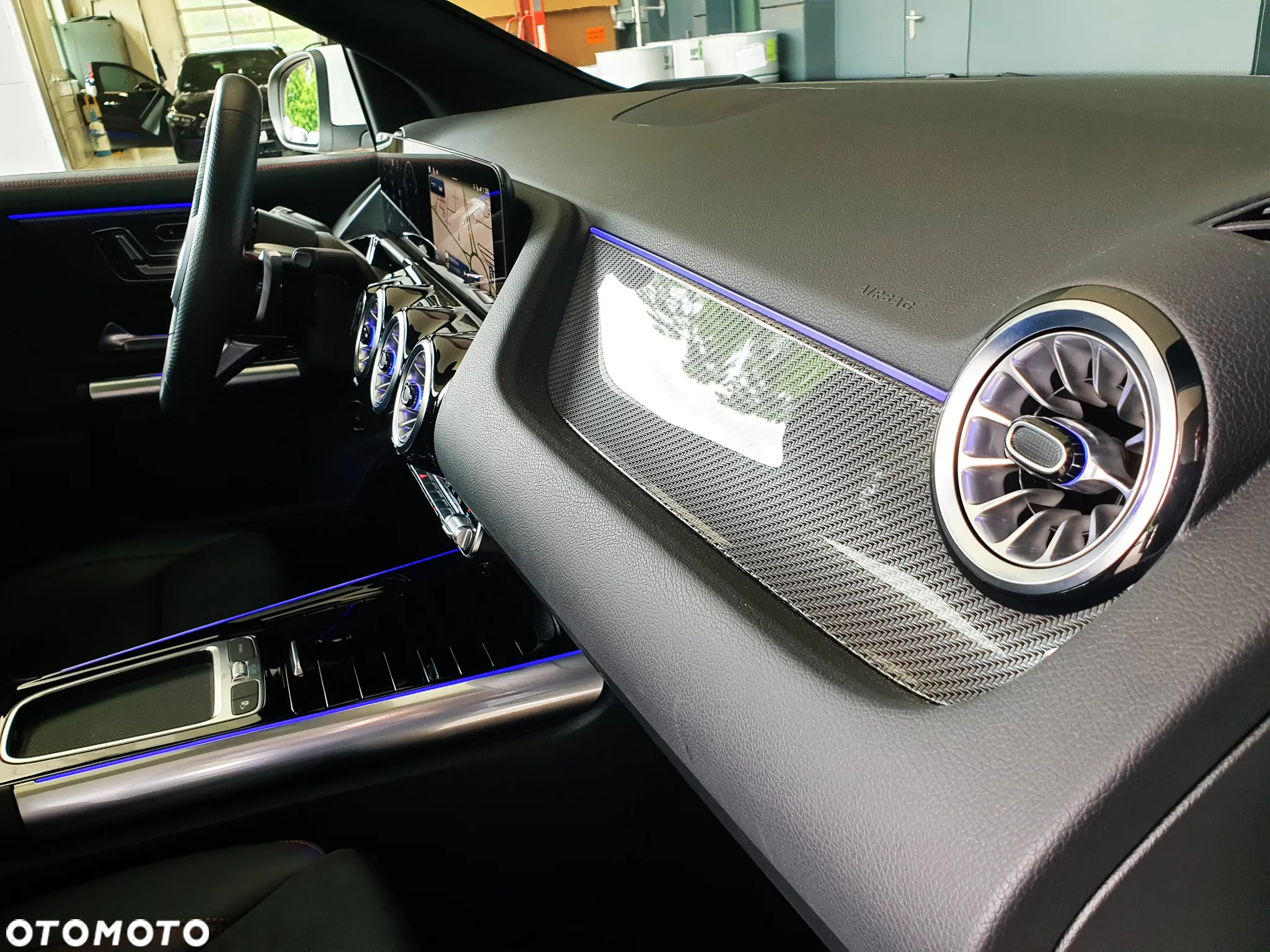 Mercedes-Benz GLA 200 AMG Line - 22