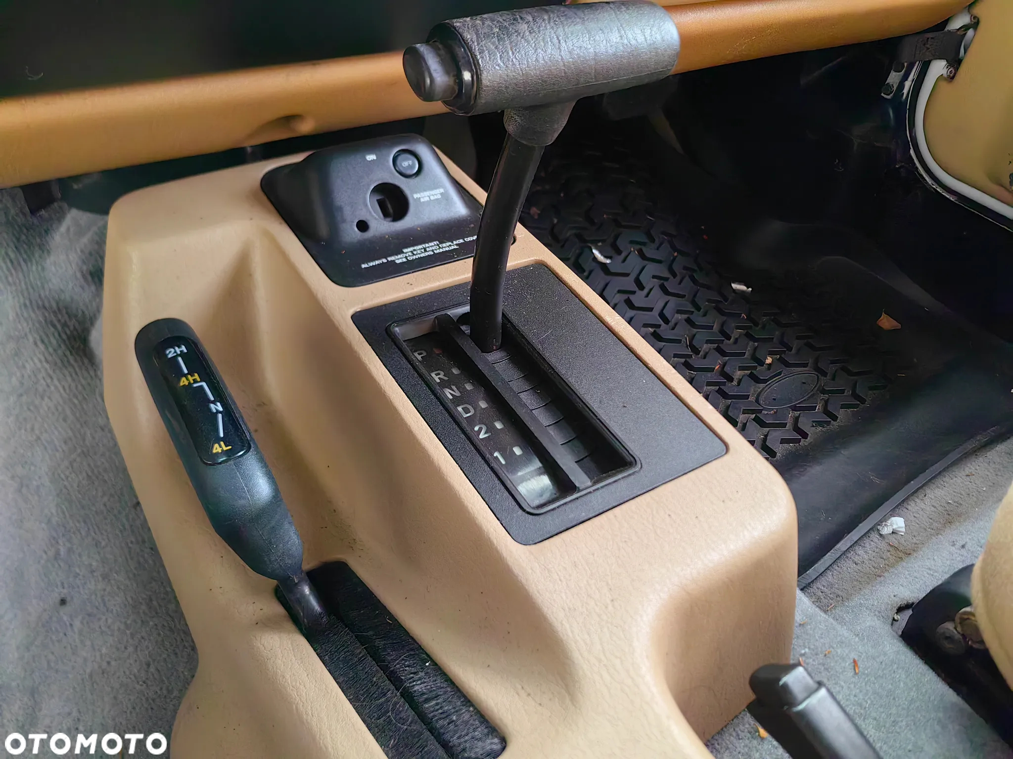 Jeep Wrangler 4.0 Automatik Sahara - 8