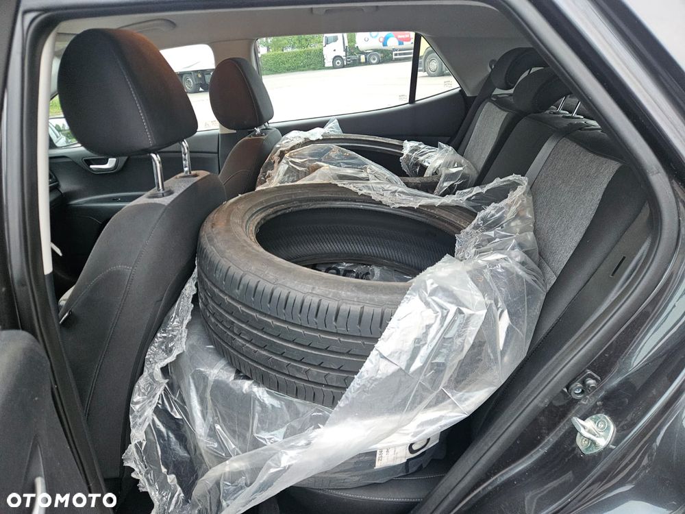 Kia Stonic - 11
