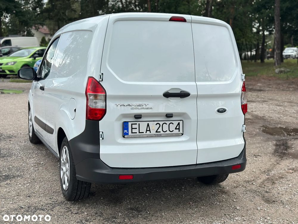 Ford Transit Courier - 7