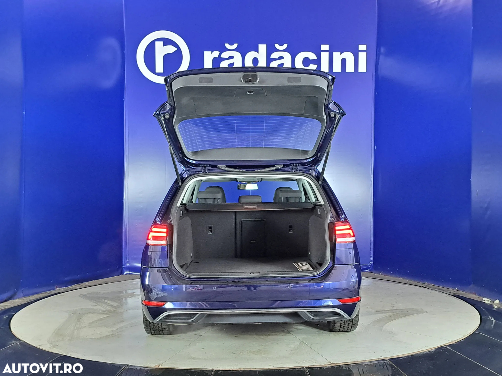 Volkswagen Golf - 19