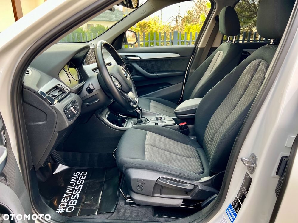 BMW X1 xDrive18d - 11