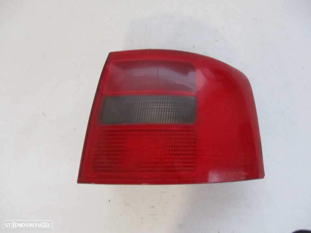 Farol Farolim Audi A6 SW Carrinha Direito - 2