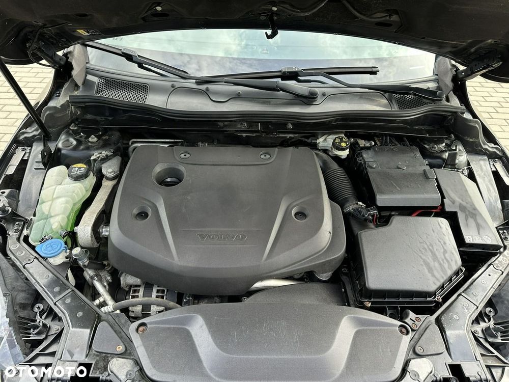 Volvo V40 D3 Geartronic Momentum - 27