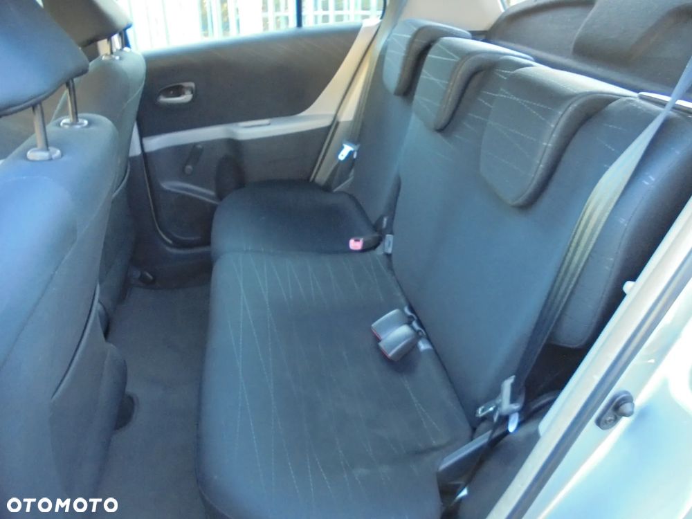 Toyota Yaris 1.3 VVT-i Travel - 9