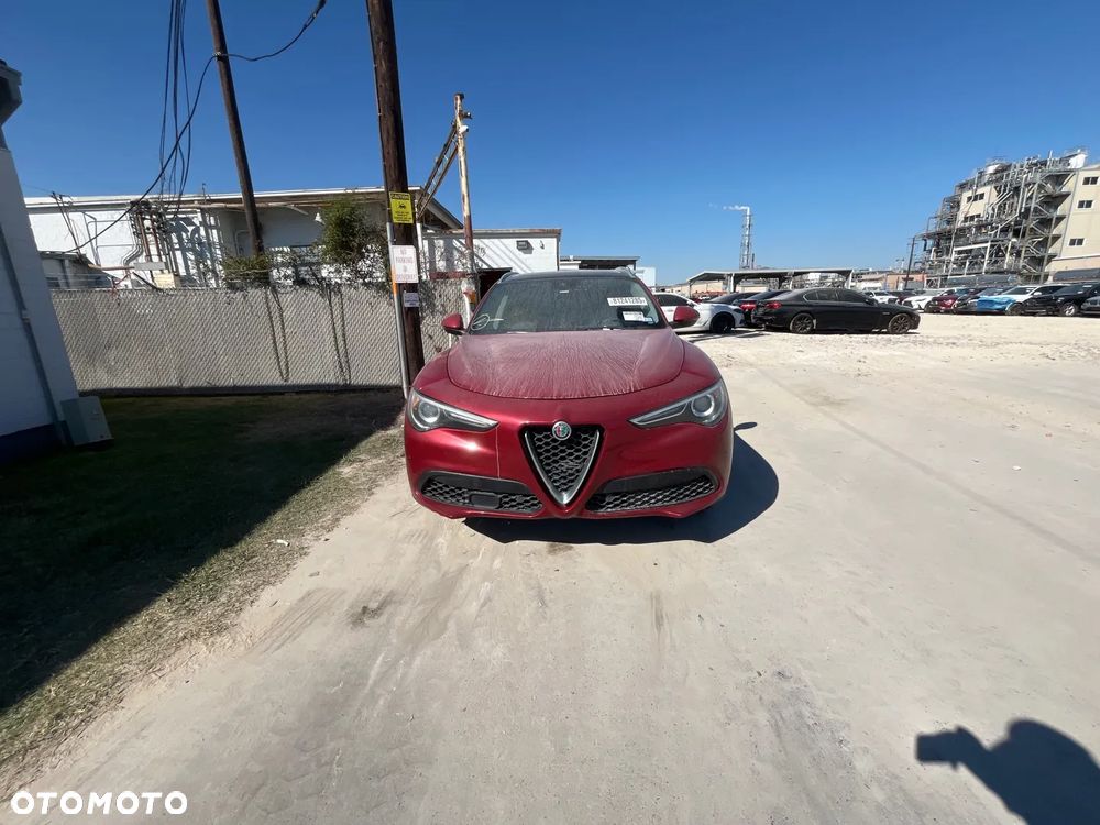 Alfa Romeo Stelvio - 2