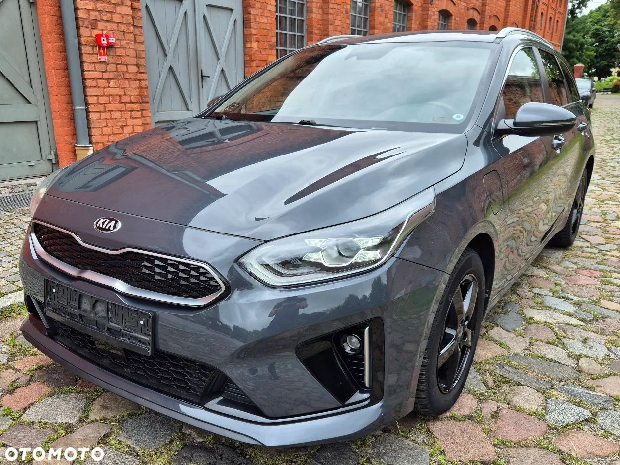Kia Ceed - 1
