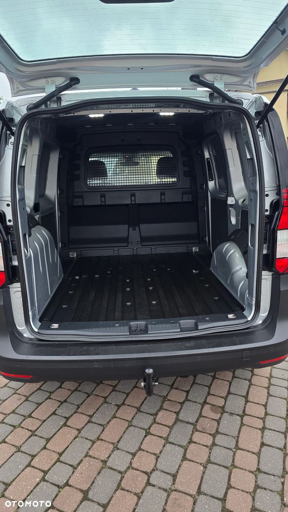 Volkswagen Caddy 102 KM Pierwsza rejestracja 03.01.2025 - 20
