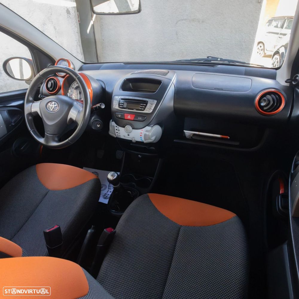 Toyota Aygo 1.0 Orange Edition - 10