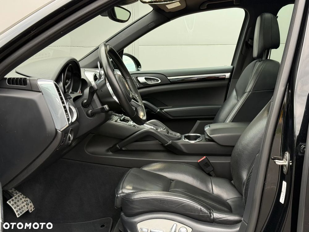 Porsche Cayenne - 13