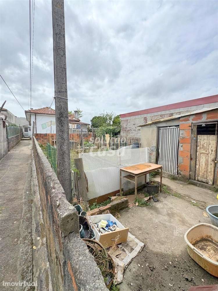 Moradia Térrea com Anexo e Poço – Excelente Localização em Vila Nova d - Grande imagem: 4/9