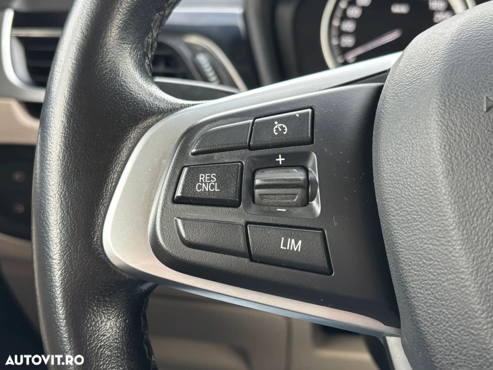 BMW X1 sDrive18d xLine - 22