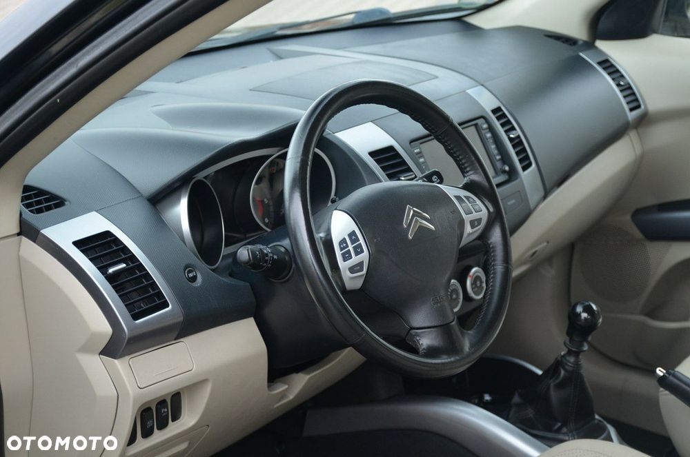 Citroën C-Crosser - 16